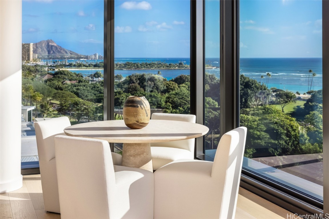 1100 Ala Moana Boulevard 1000/1001