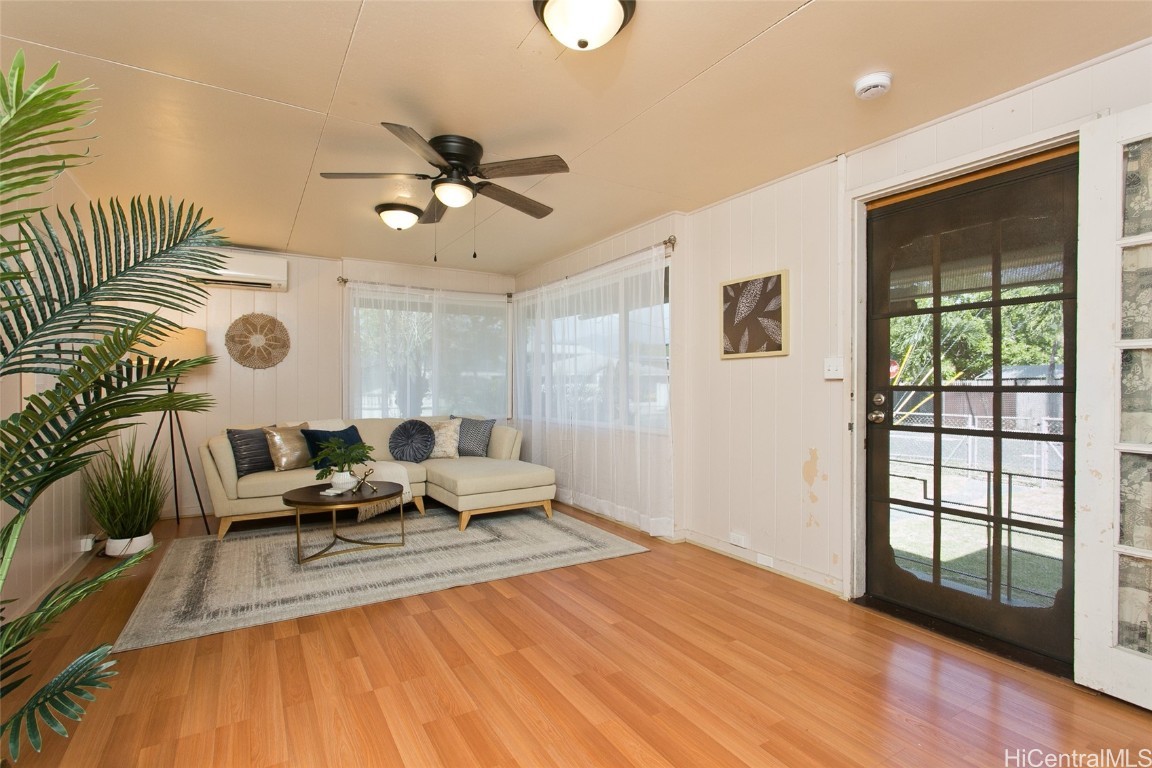 465 Kalama Street