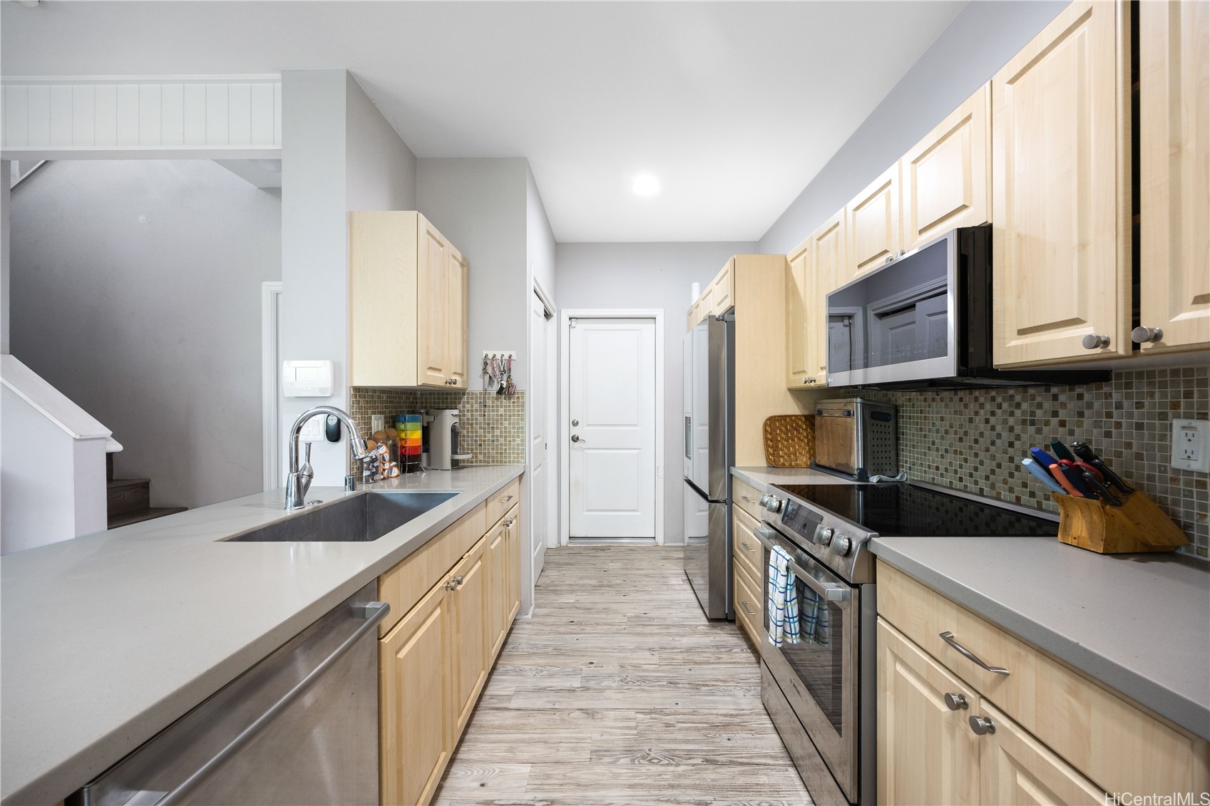 91-6221 Kapolei Parkway 102