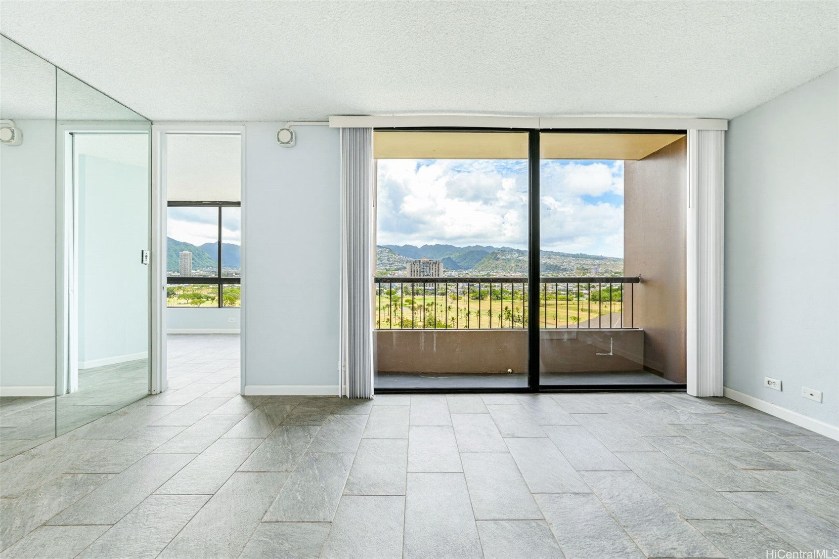 320 Liliuokalani Avenue 1504