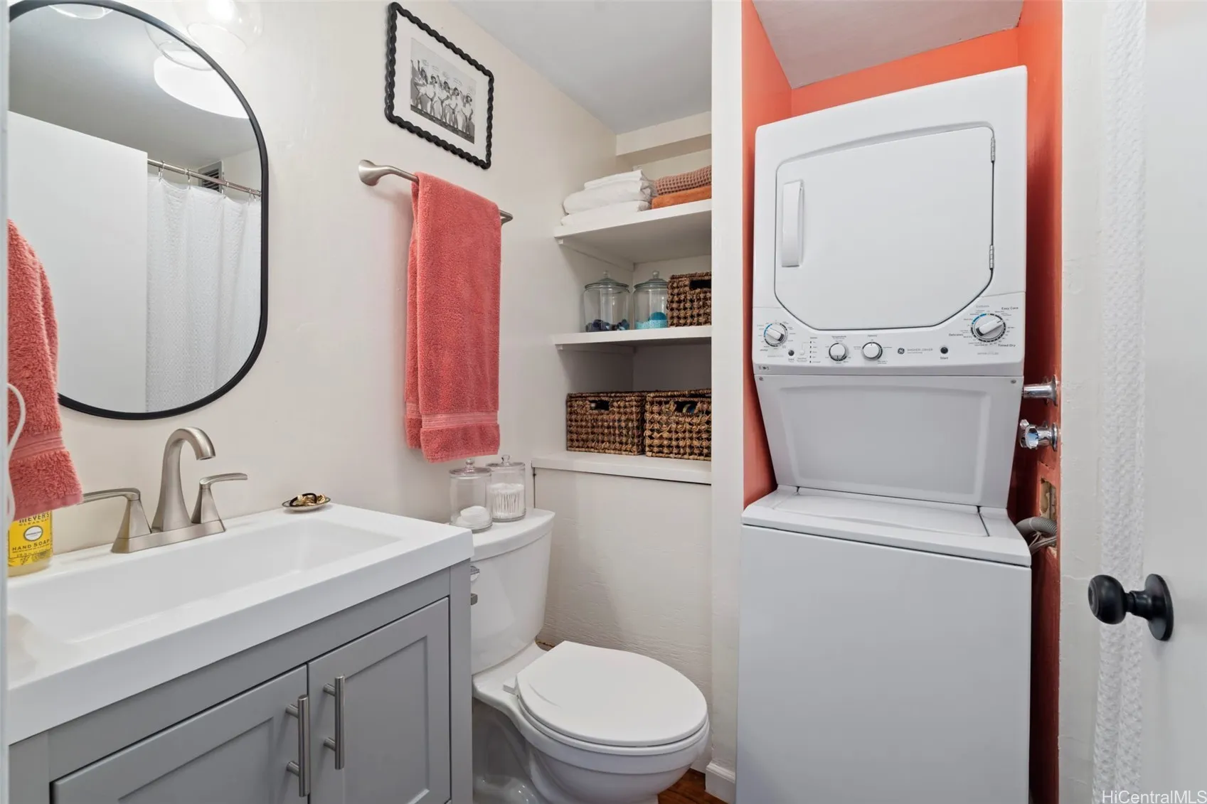 Honolulu, Hawaii 96826, United States, 1 Bedroom Bedrooms, ,1 BathroomBathrooms,Residential,Active,181570