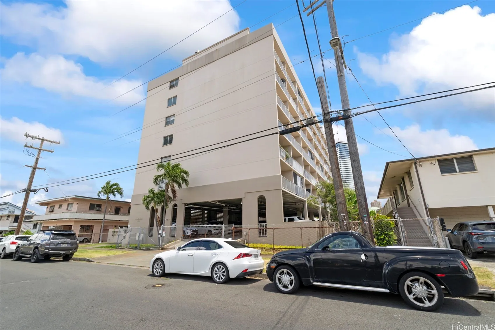 Honolulu, Hawaii 96826, United States, 1 Bedroom Bedrooms, ,1 BathroomBathrooms,Residential,Active,181570