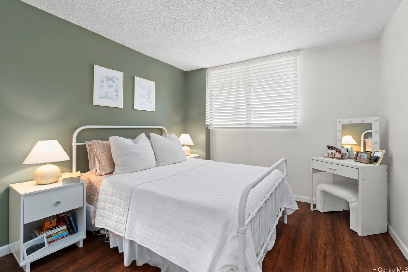 Honolulu, Hawaii 96826, United States, 1 Bedroom Bedrooms, ,1 BathroomBathrooms,Residential,Active,181570