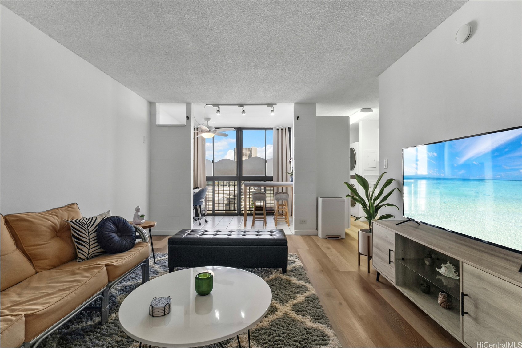 1415 Liholiho Street 607