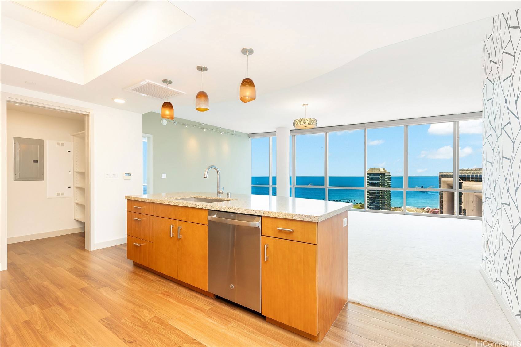 555 South Street PH4305