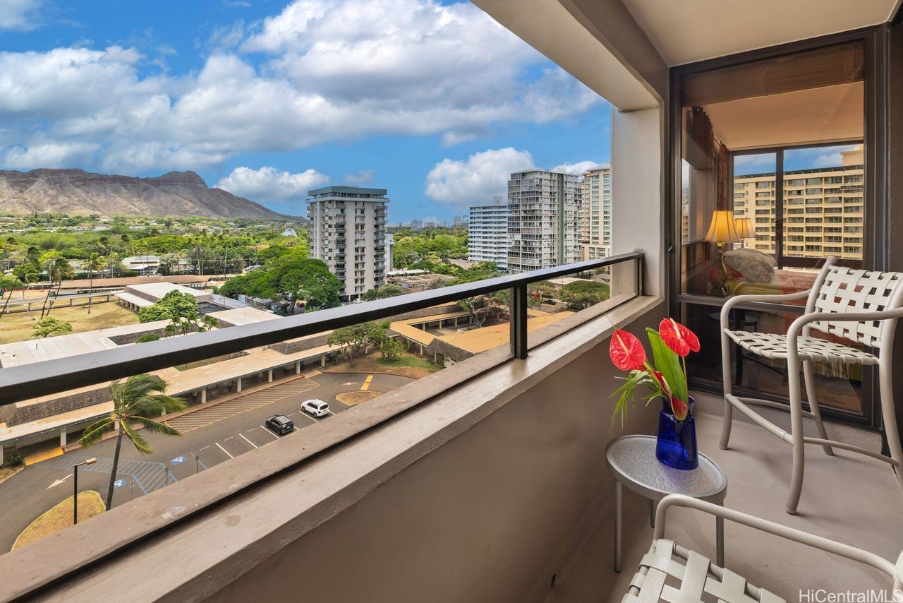 229 Paoakalani Avenue 1014