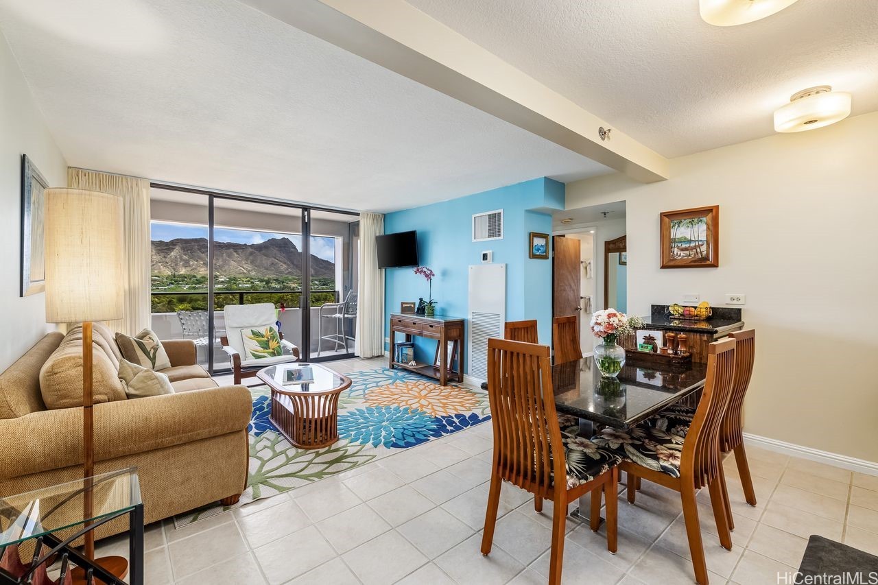 229 Paoakalani Avenue 1014
