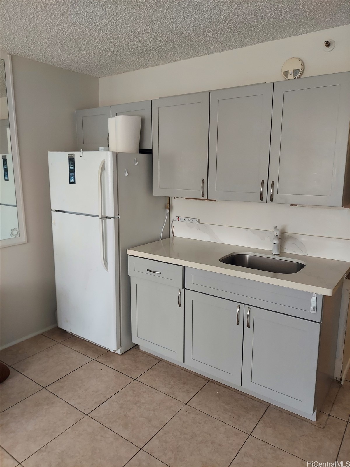 134 Kapahulu Avenue 405