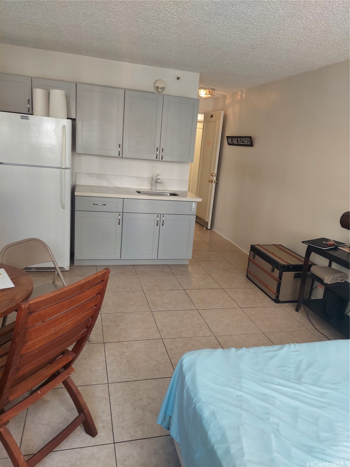 134 Kapahulu Avenue 405