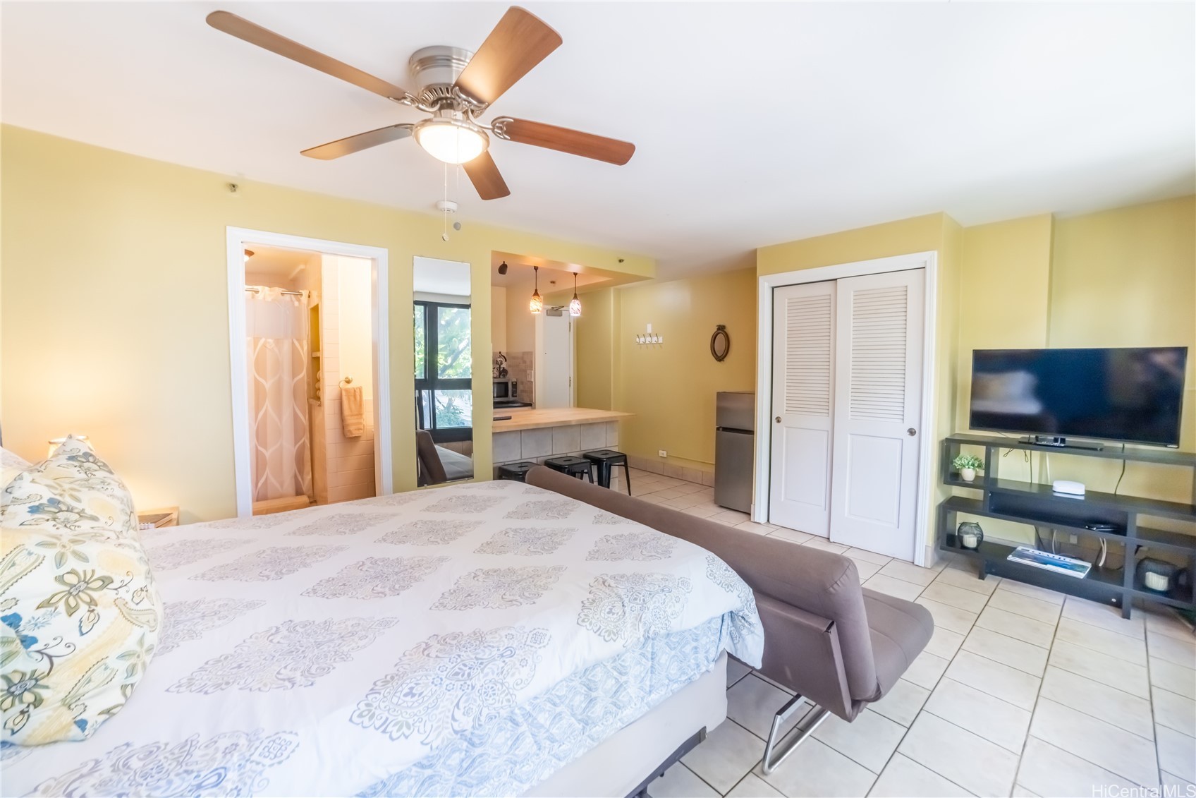 134 Kapahulu Avenue 219