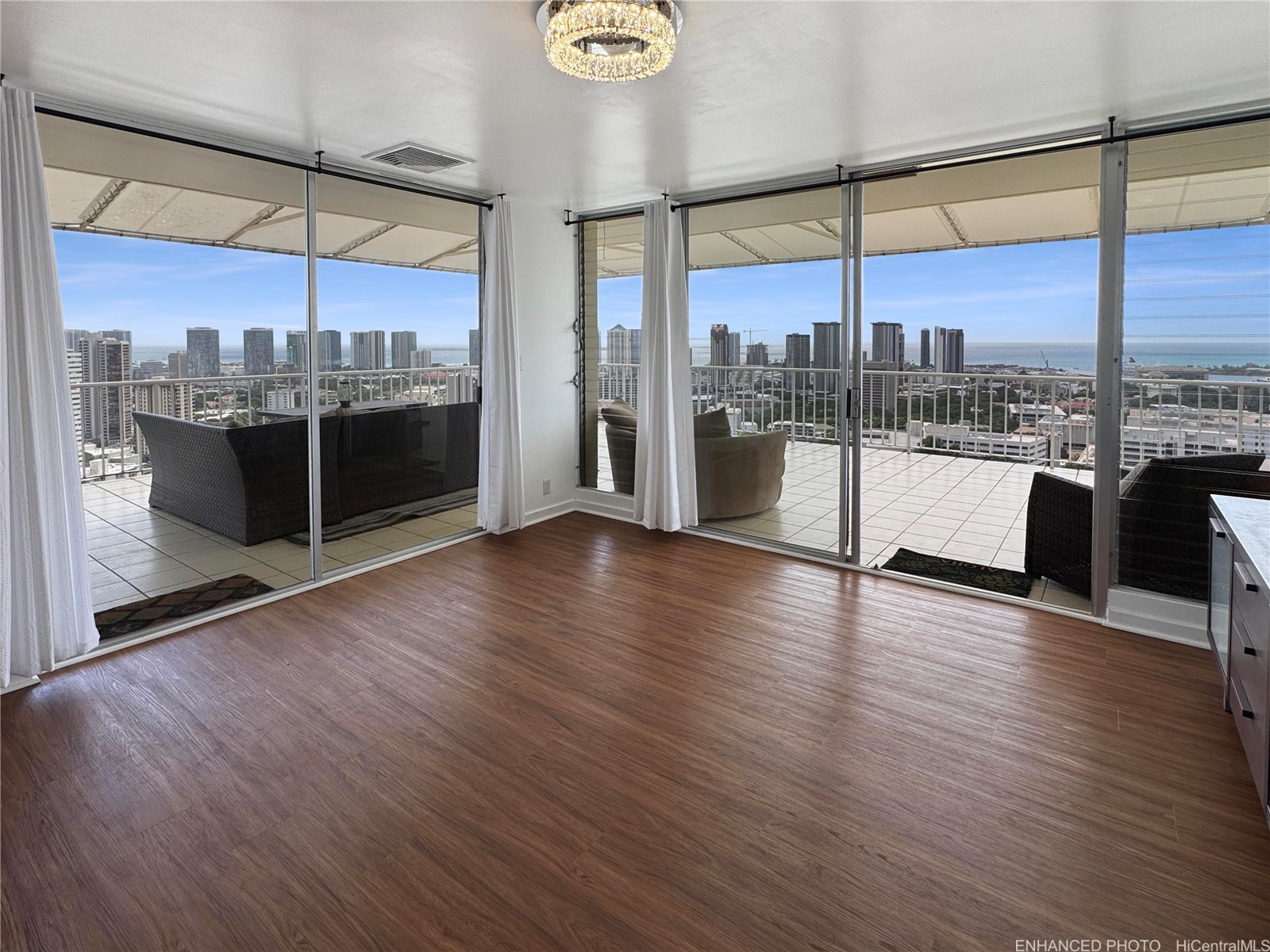 666 Prospect Street PHB