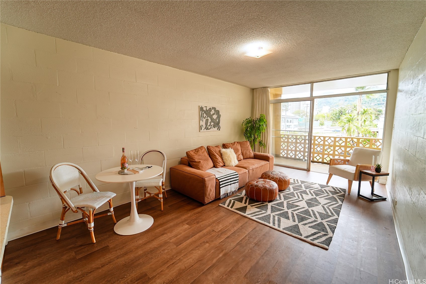 1323 Makiki Street A301