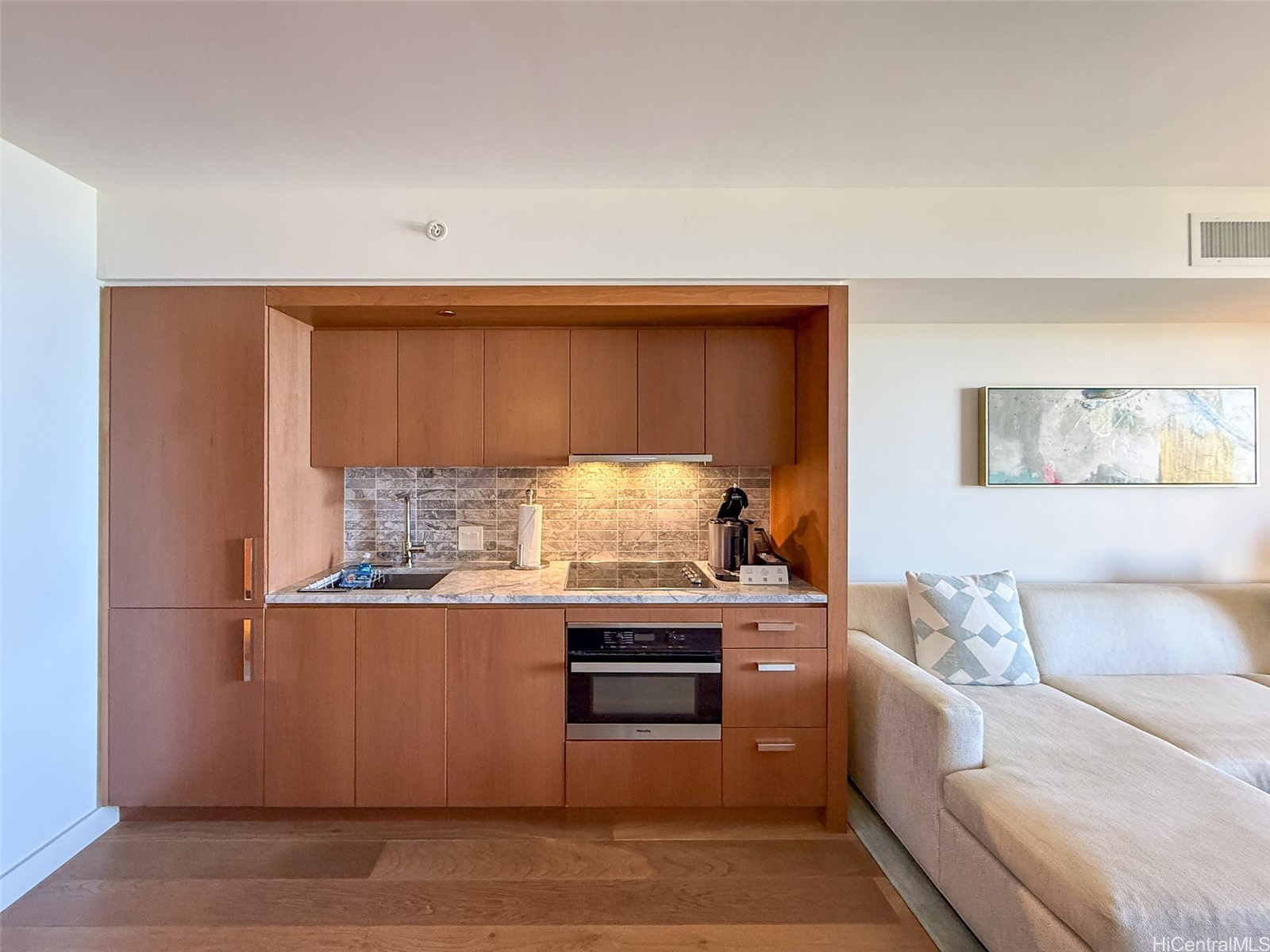 2139 Kuhio Avenue 2306