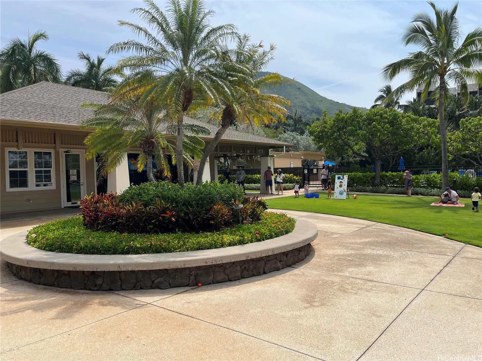Colony At The Peninsula Condominium