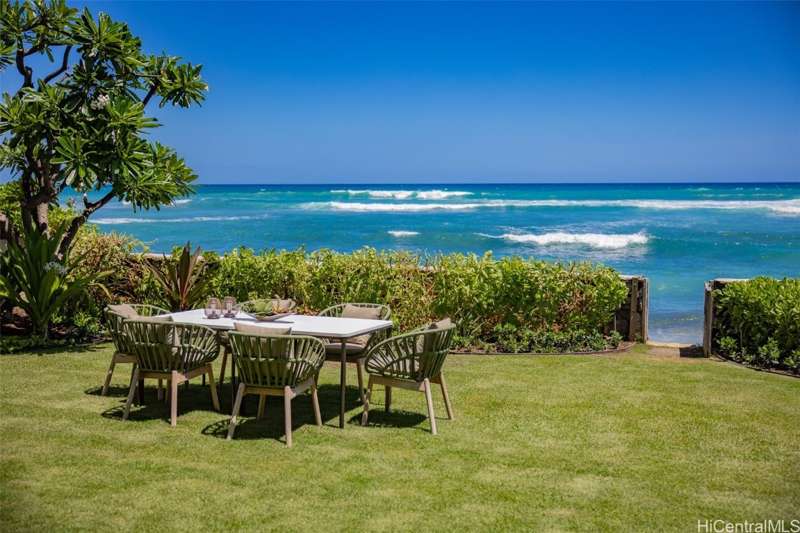 3735 Diamond Head Road A