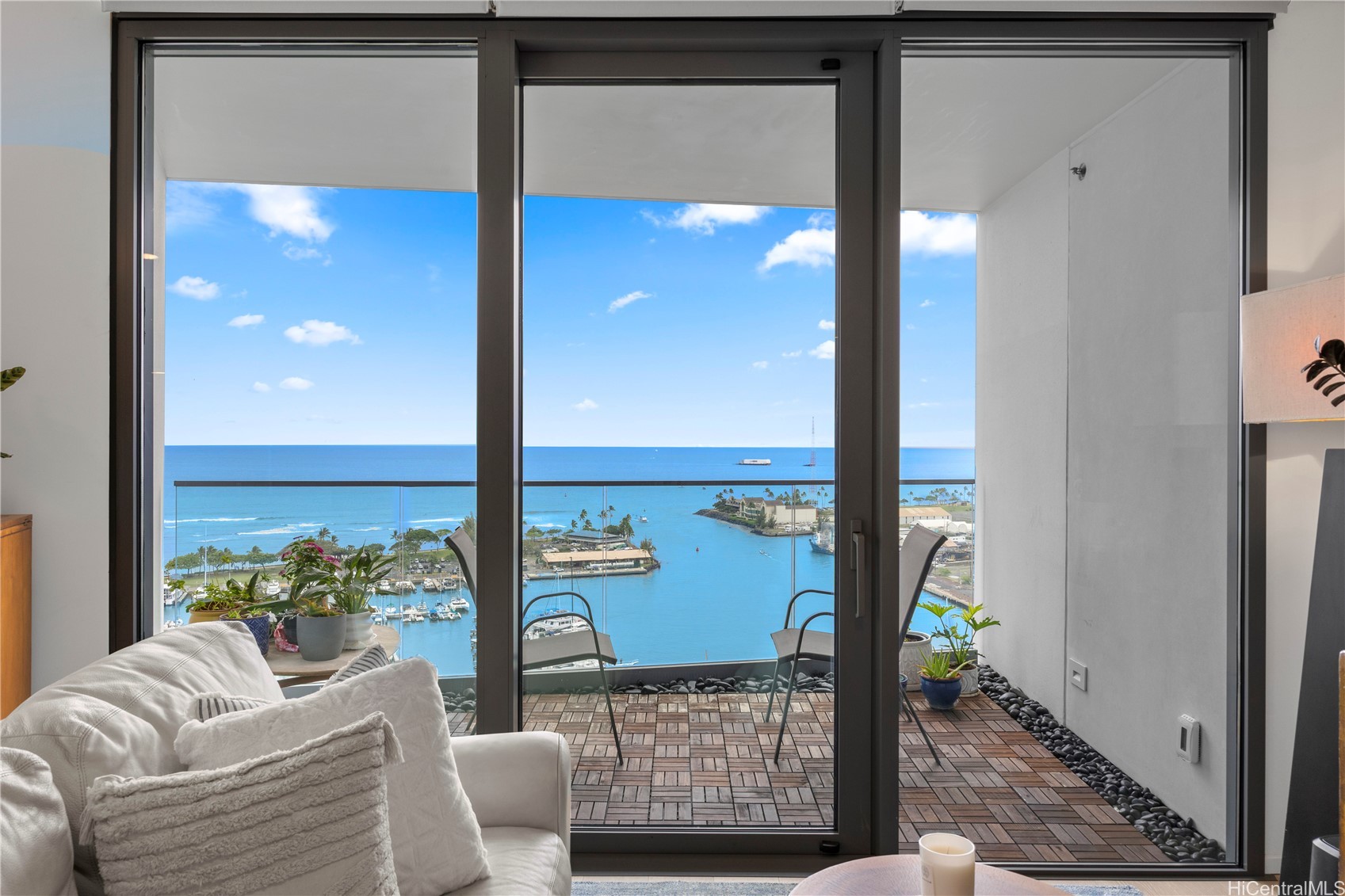 1000 Auahi Street 2100