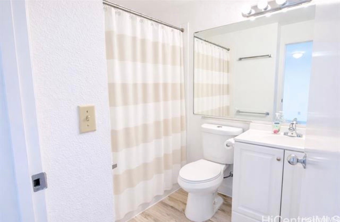 92-1179 Palahia Street J203