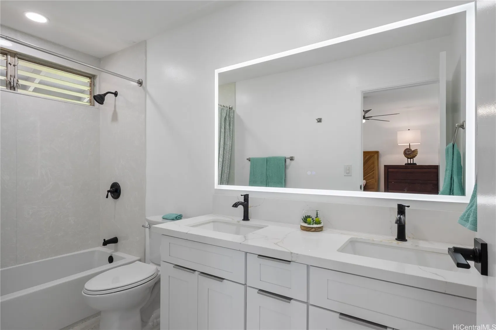 Mililani, Hawaii 96789, United States, 3 Bedrooms Bedrooms, ,2 BathroomsBathrooms,Residential,Active,177312