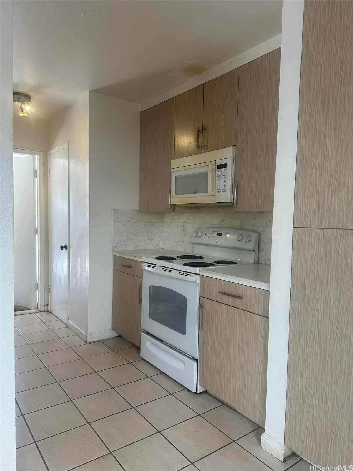 91-1002 Leleoi Street 102