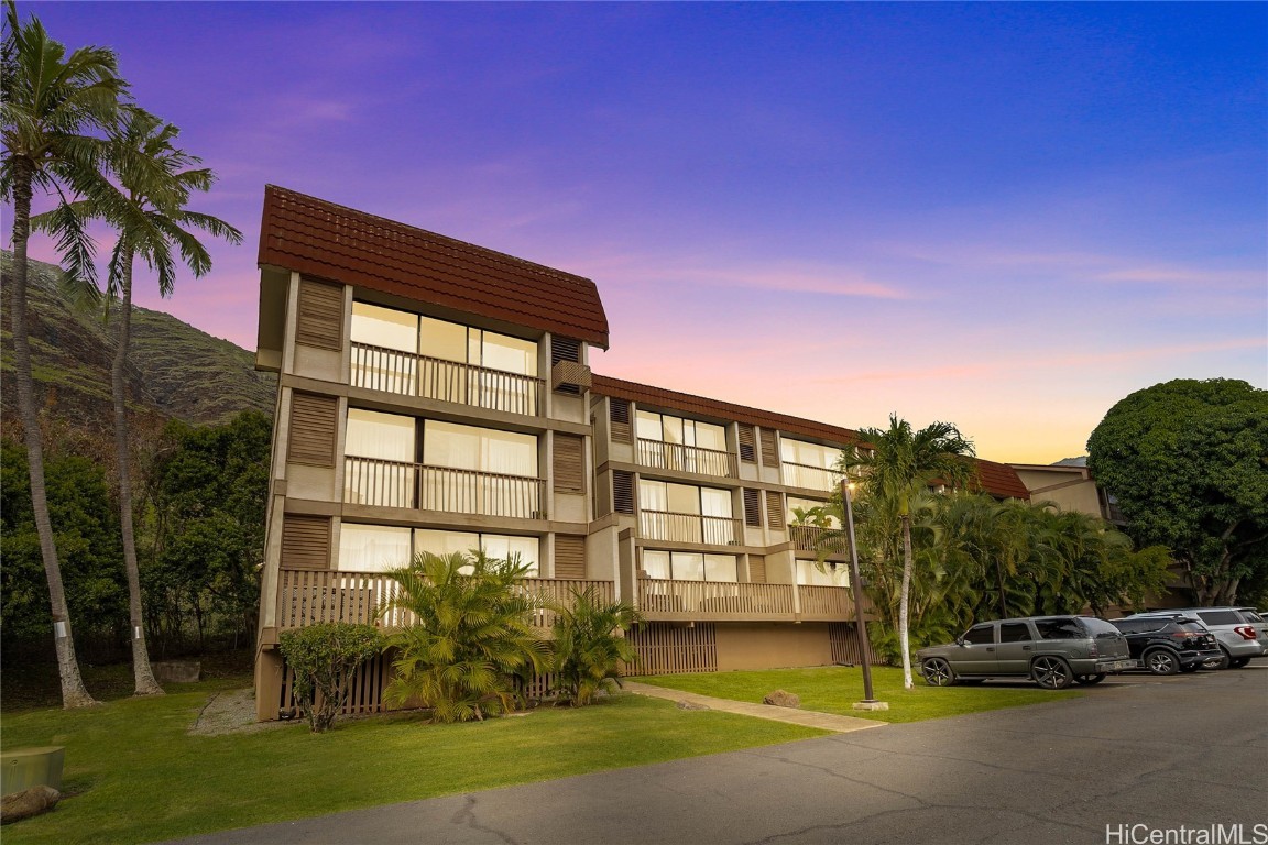 Makaha Valley Pltn Condominium