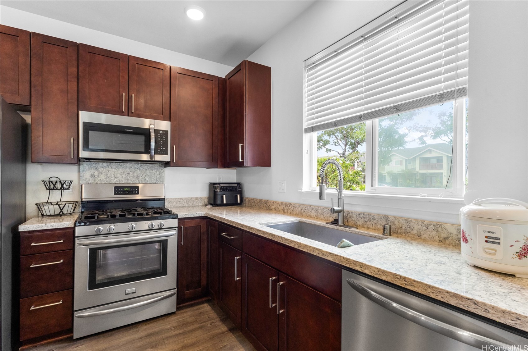 91-1520 Laupae Street