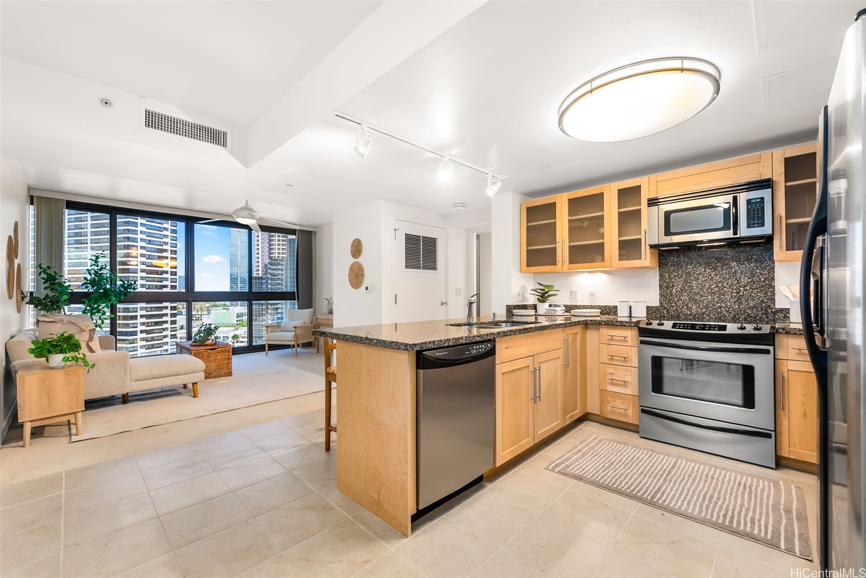 600 Queen Street 1503