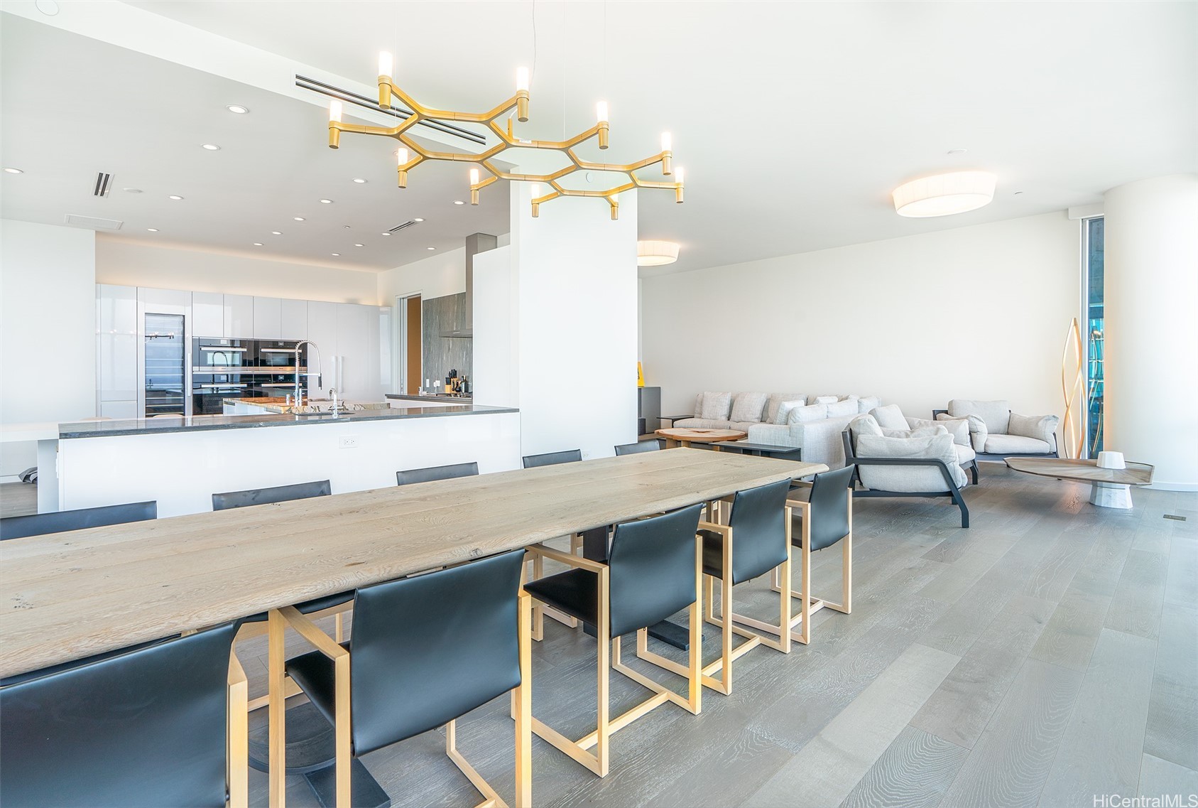 1118 Ala Moana Boulevard 3401