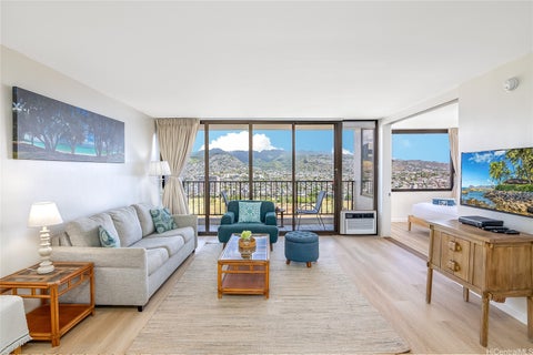 Photo of 201 Ohua Avenue #3213, Honolulu, HI 96815 (MLS # 202610910)