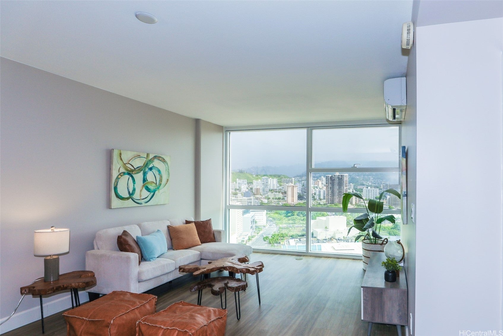 909 Kapiolani Boulevard 2807