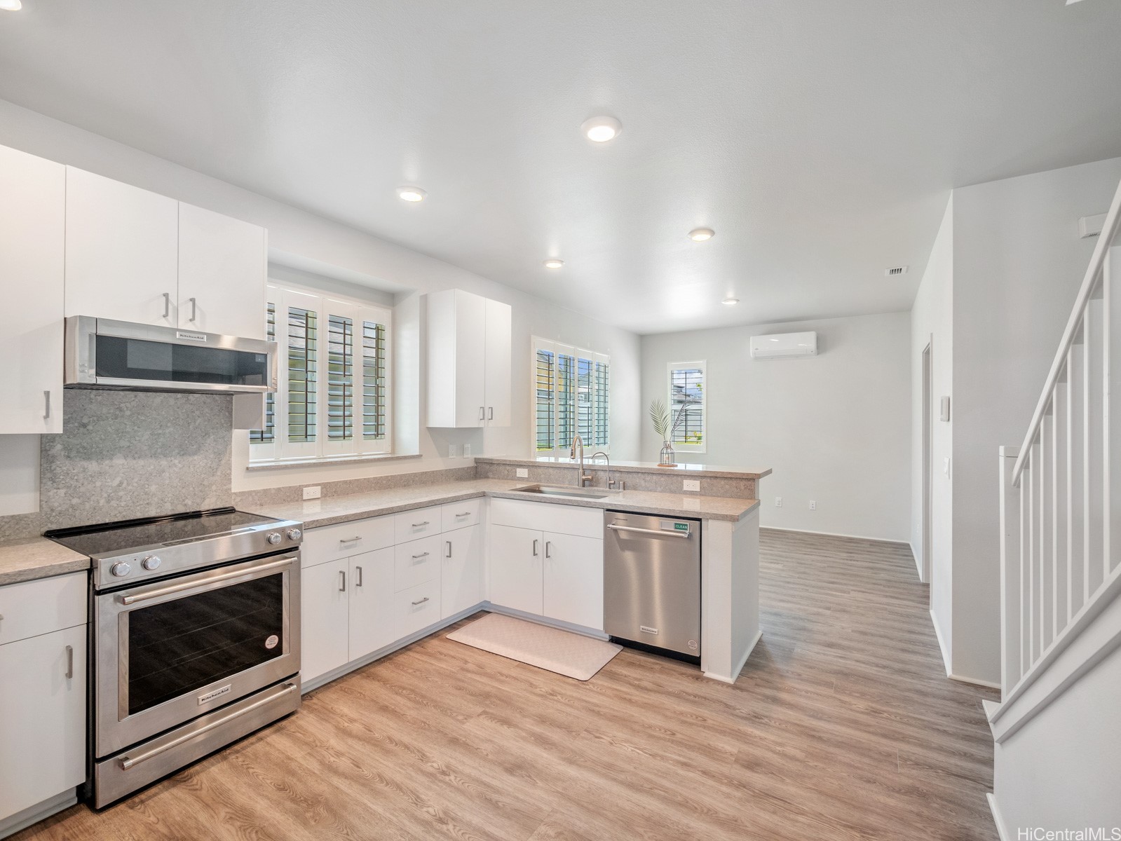91-1464 Wahinana Loop