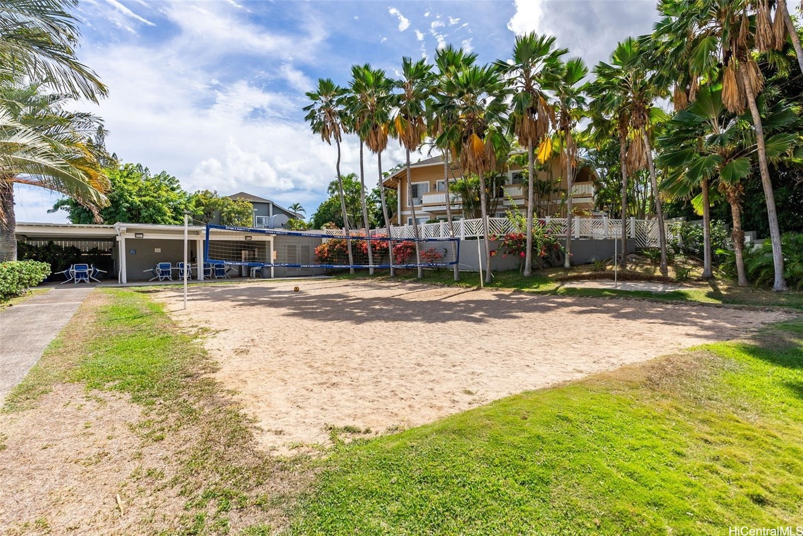 Crosspointe Condominium