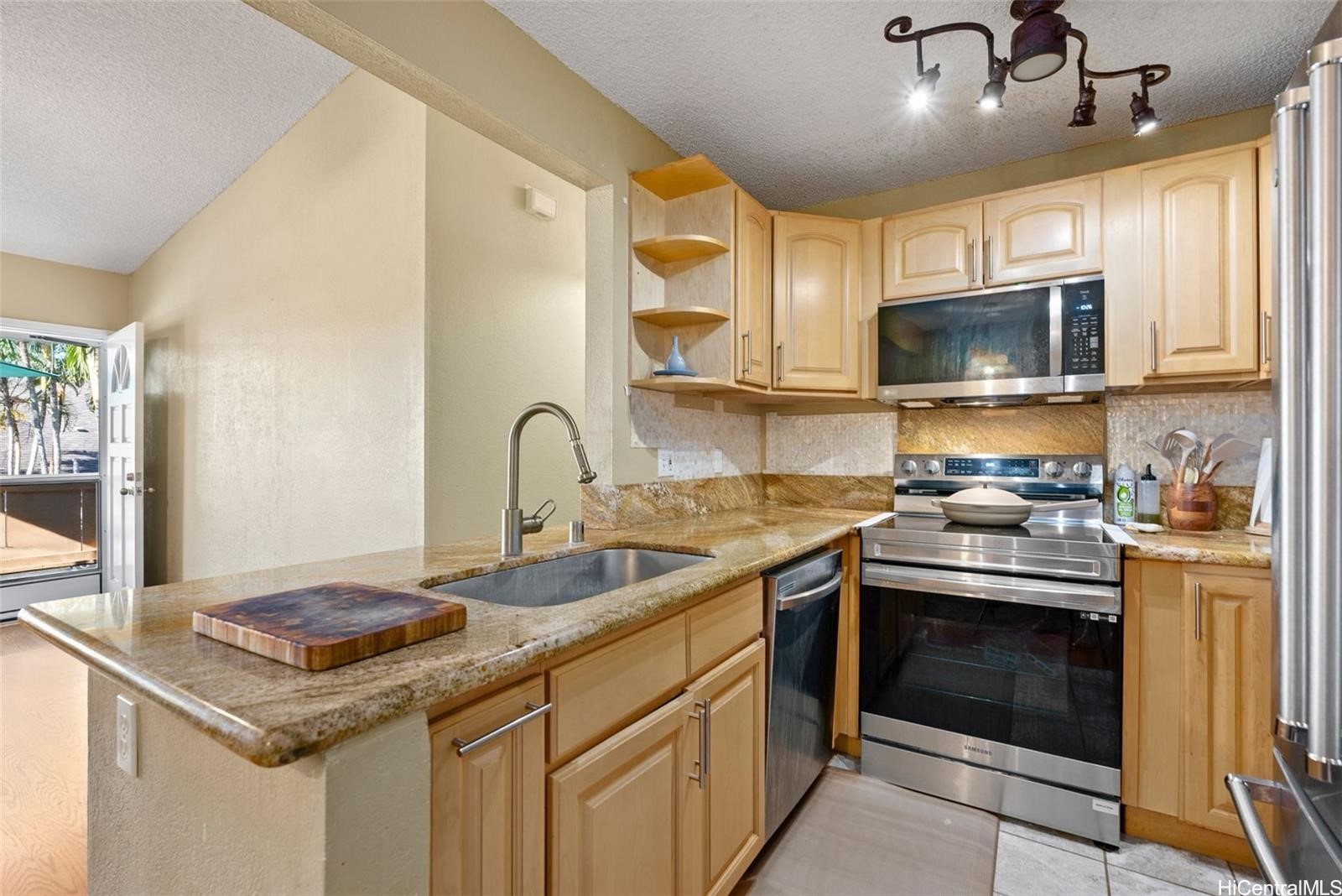 468 Mananai Place 11W