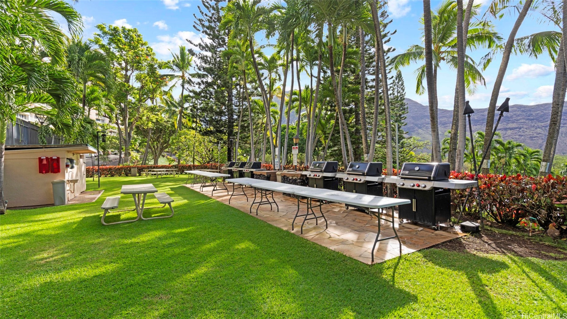 Makaha Valley Towers Condominium