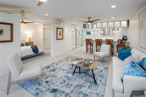 Photo of 2895 Kalakaua Avenue #209, Honolulu, HI 96815 (MLS # 202528297)