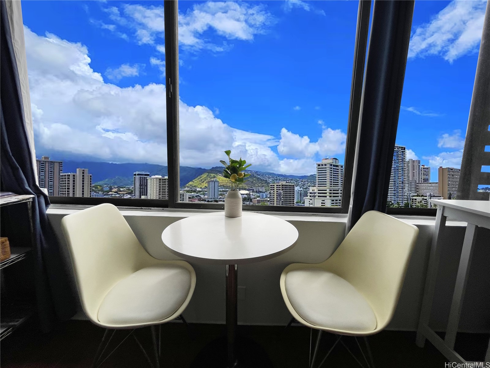 444 Niu Street 2513