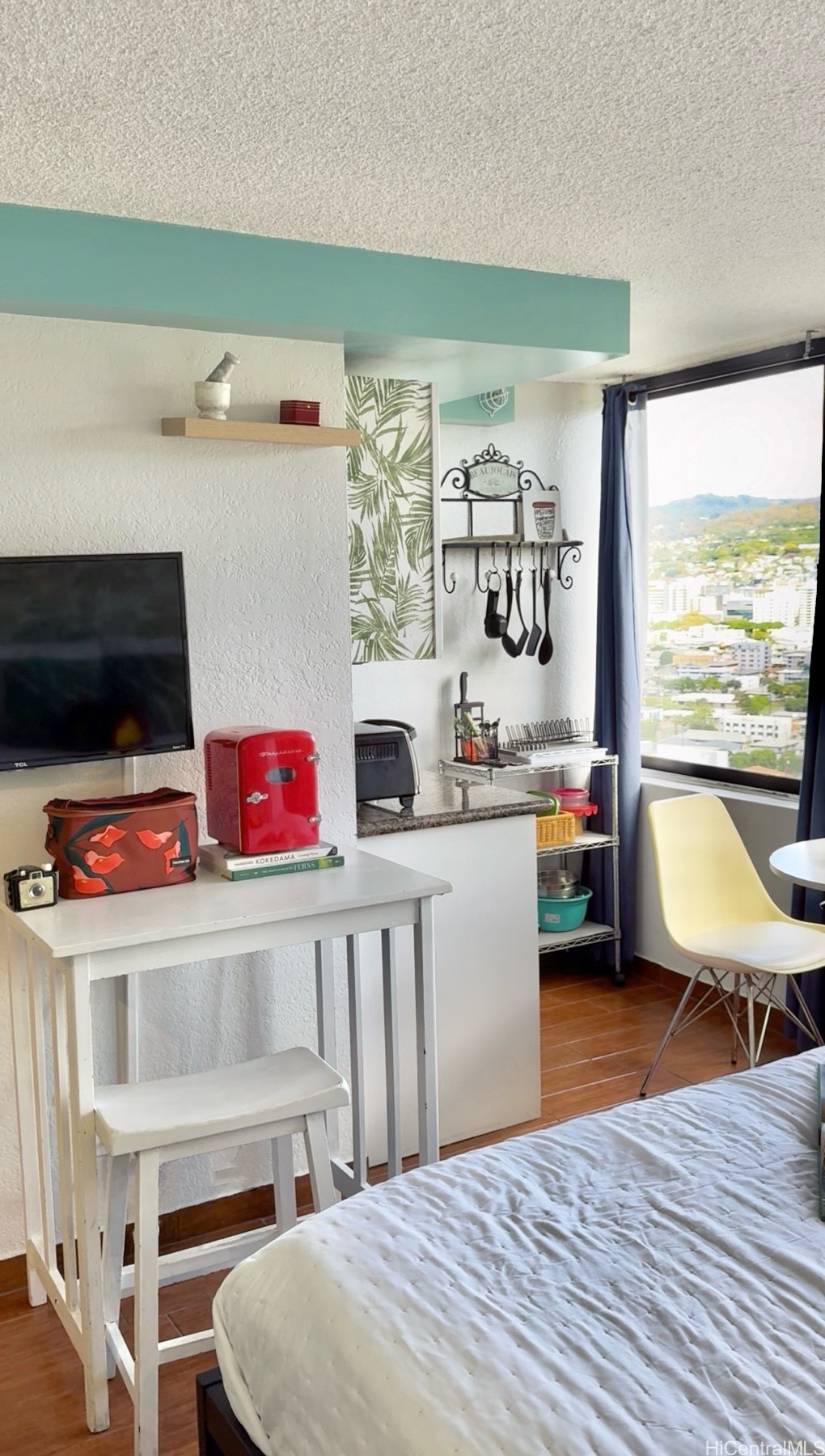444 Niu Street 2513