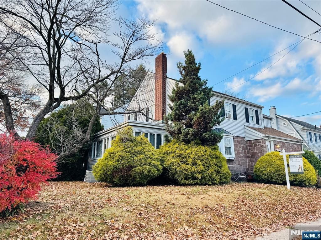 Photo of 419421 19th Avenue, Paterson, NJ 07504 (MLS # 25038426)