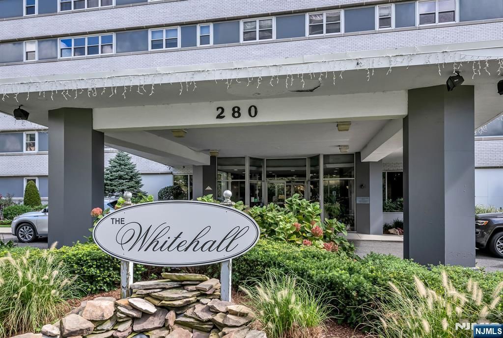 Photo of 280 Prospect Avenue #1B, Hackensack, NJ 07601 (MLS # 25042991)