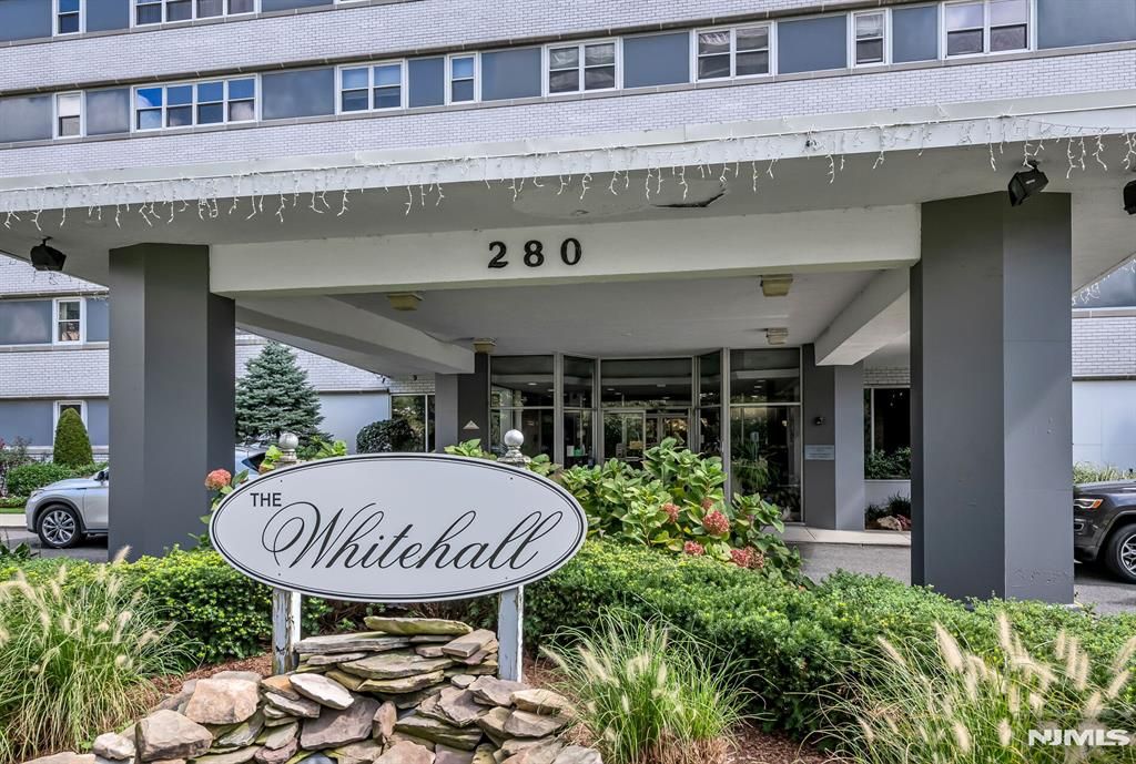 Photo of 280 Prospect Avenue #1B, Hackensack, NJ 07601 (MLS # 25042991)