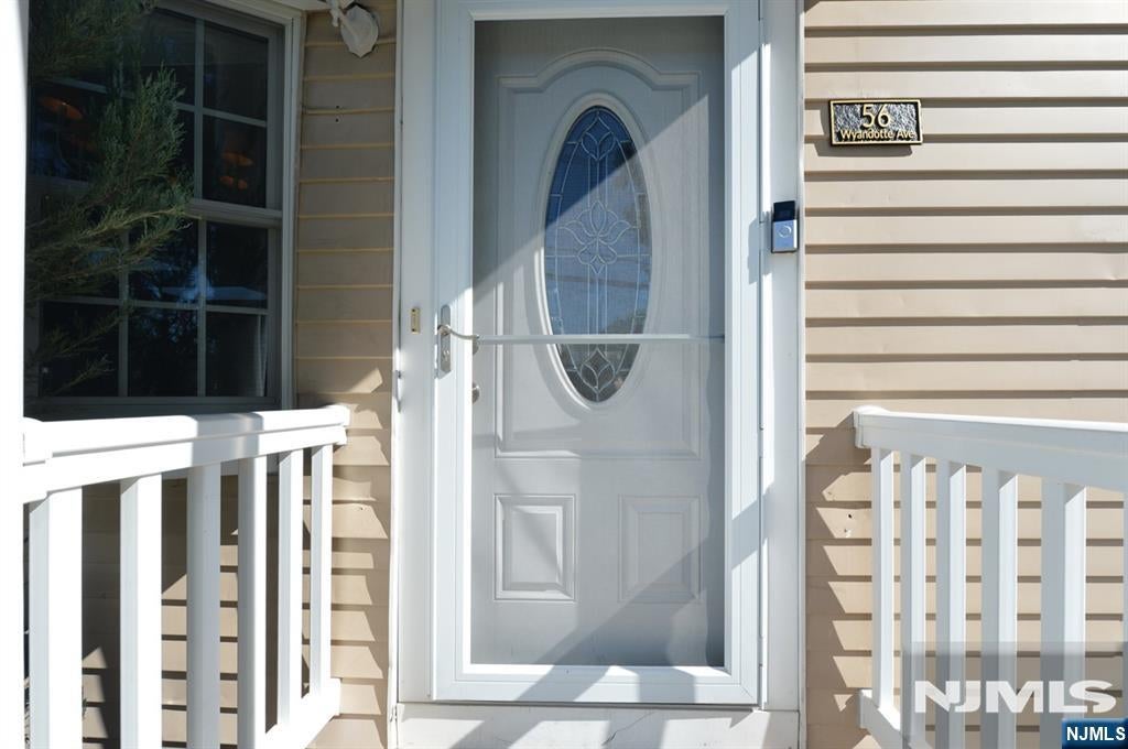56 Wyandotte Avenue