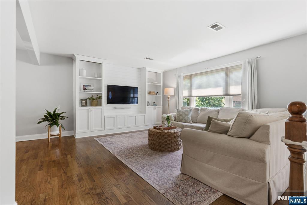 157 Orchard Place
