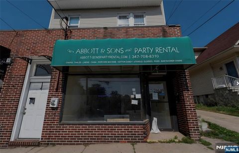 286 Queen Anne Teaneck NJ 07666