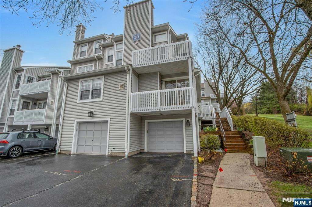 43 Regency Circle