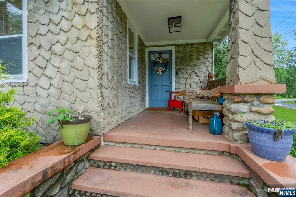 6 Ackerman Avenue