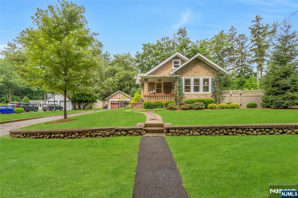 6 Ackerman Avenue
