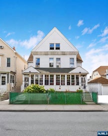 28 Lincoln Street Passaic NJ 07055