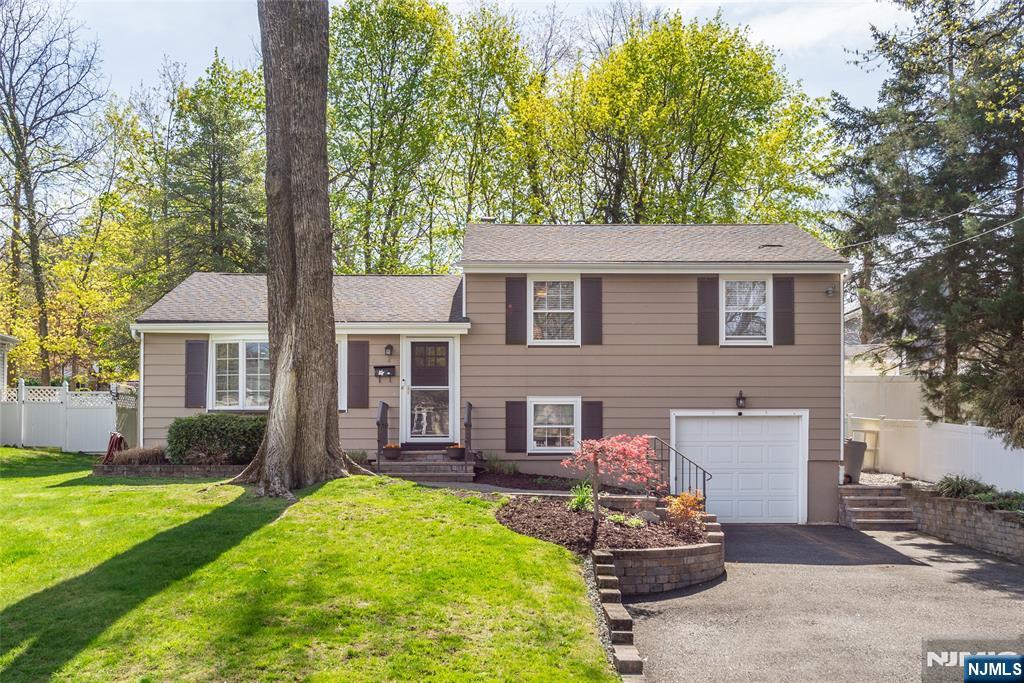 Property for Sale at 4 Woodlawn Terrace, Cedar Grove, New Jersey - Bedrooms: 3 
Bathrooms: 1 
Rooms: 6  - $529,900