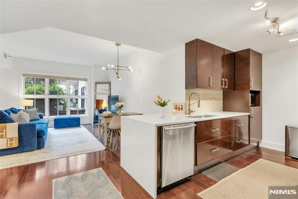 601 Observer Highway 204