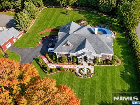 Photo of 710 Totowa Road, Totowa, NJ 07512 (MLS # 26039519)