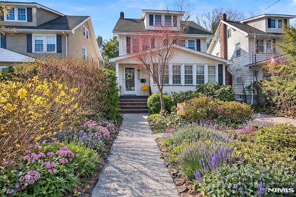 Photo of 406 Lincoln Avenue, Rutherford, NJ 07070 (MLS # 26009924)